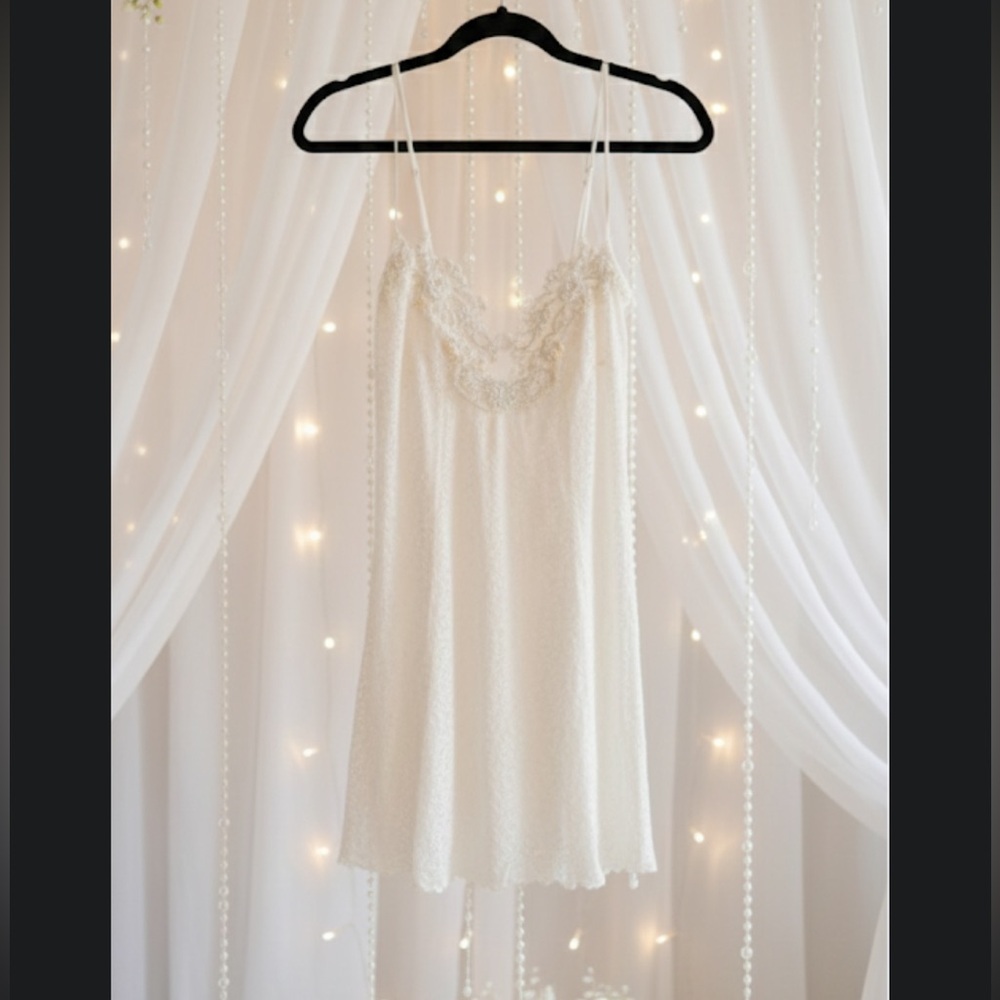 Vintage Intimo Amore Stunning Nightgown Sexy  Beaded-Pearls Bridal Lace